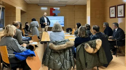 Imagen de una de las sesiones formativas de la jornada. (Foto: Gobierno de Cantabria)