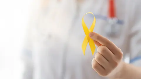 Lazo representativo del día del cáncer infantil (Foto: envato)
