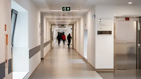 Pasillo del Hospital Valdecilla (Foto: Medicina Cantabria)