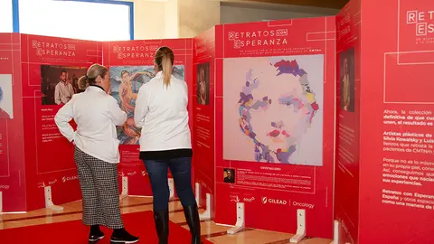 'Retratos con esperanza' en el Hospital de Laredo (Foto: Medicina Cantabria)