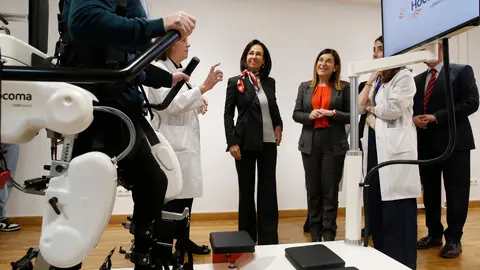 Presentación del exoesqueleto (Foto: Gobierno de Cantabria)
