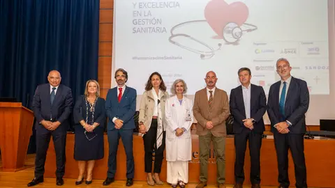 Foto de familia tras el evento (Foto: Gobierno de Cantabria)