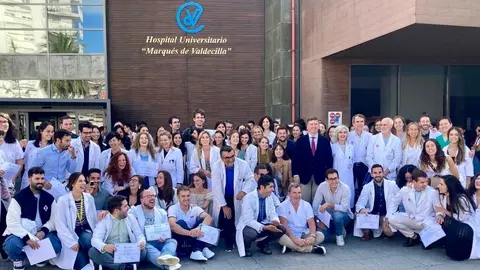 Foto grupal de los residentes (Foto: Hospital Valdecilla)