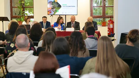 Jornada sociosanitaria organizada por COCEMFE (Foto: Gobierno de Cantabria)