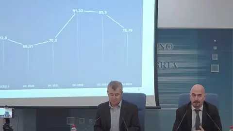 El consejero de Salud y el gerente del SCS en la rueda de prensa (Foto: Gobierno)