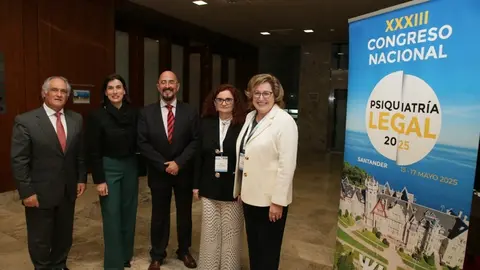 Juan Sáez, Gema Igual, César Pascual, Blanca Morera e Isabel Bolado antes de la inauguración del Congreso (Foto: Gobierno de Cantabria)